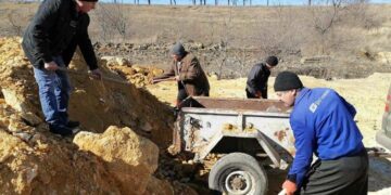 В селі Делень провелись роботи з підсипки автомобільних доріг жерствою