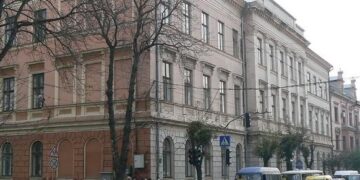 Вспышка COVID-19: на Буковине школы переходят на дистанционное обучение с 21 января