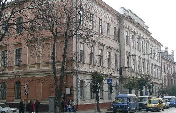 Вспышка COVID-19: на Буковине школы переходят на дистанционное обучение с 21 января