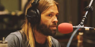 Тело барабанщика группы Foo Fighters Тейлора Хокинса нашли в колумбийском отеле