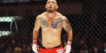 Аллахвердян победил Сантоса в главном бою турнира AMC Fight Nights 109 в Сочи