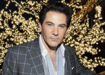 Певец Авраам Руссо не собирается возвращаться в США из России