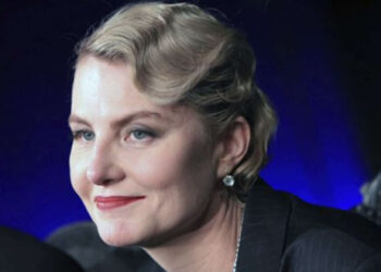 Бежавшая в ЕС артистка Литвинова отменила концерты в России