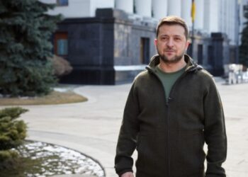 Завдяки гумкоридорам удалося врятувати понад 180 тисяч українців — Президент