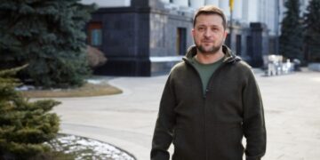 Завдяки гумкоридорам удалося врятувати понад 180 тисяч українців — Президент