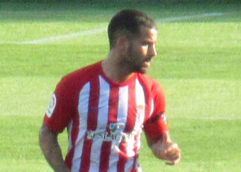 Полузащитник «Осасуны» привёз в Польшу несколько грузовиков гуманитарной помощи для украинцев (27 марта 2022 г.) — Новости футбола