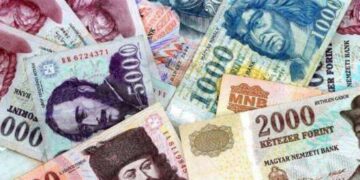 Где в Венгрии обменять украинскую гривну на местные форинты