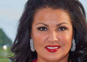 Анна Нетребко рассказала, что вернется на сцену в конце мая