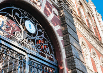 Нацбанк попереджає українців про нові шахрайські схеми під час війни