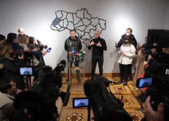 Внаслідок обстрілу Львівського державного авіаційно-ремонтного заводу в Скнилові є 1 поранений – Новини Львова та області