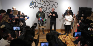 Внаслідок обстрілу Львівського державного авіаційно-ремонтного заводу в Скнилові є 1 поранений – Новини Львова та області