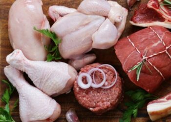 Жителям ЕС советуют “переключиться” с красного мяса на белое