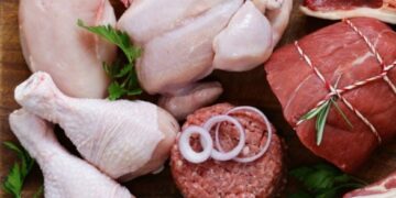 Жителям ЕС советуют “переключиться” с красного мяса на белое