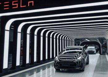 Концерн Tesla начинает поставки Model Y немецкого производства » Автоновости