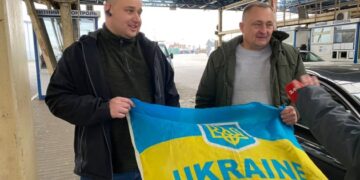 Від початку війни з-за кордону повернулися 167 тисяч українців