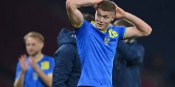 Черкащанин Довбик отримав травму і може не зіграти за Україну в плей-офф ЧС-2022