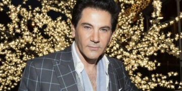 Певец Авраам Руссо не собирается возвращаться в США из России