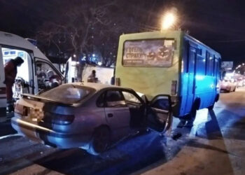 ДТП на Заболотного: нетрезвый водитель врезался в маршрутку