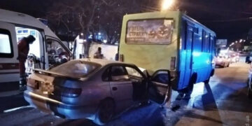 ДТП на Заболотного: нетрезвый водитель врезался в маршрутку