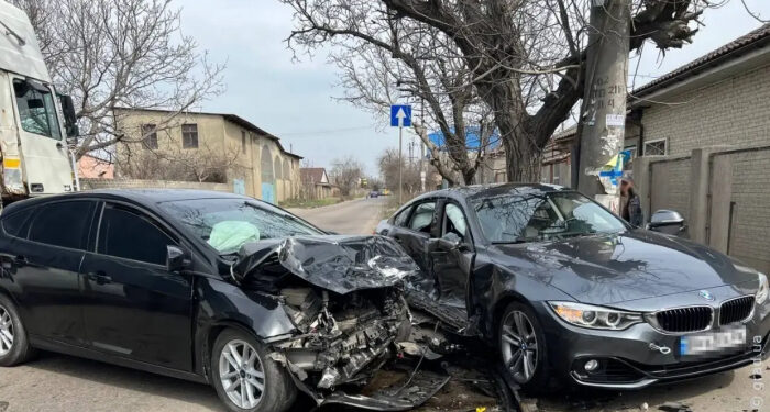 ДТП с двумя пострадавшими произошло в Малиновском районе Одессы