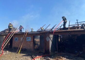 У с.Сілець внаслідок спалювання сухої рослинності чоловік отримав опіки – Новини Львова та області