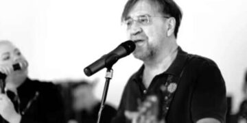 Юрий Шевчук выпустил клип с кадрами бомбардировок Мариуполя