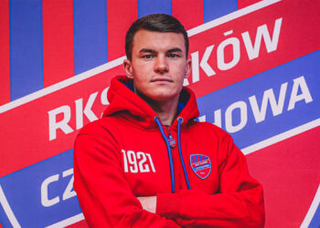 Кочергин стал одноклубником Шкурина (27 марта 2022 г.) — Новости футбола