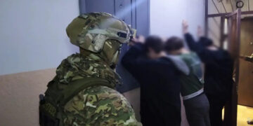 Молодая девушка продавала наркотики на улице и в ночных заведениях