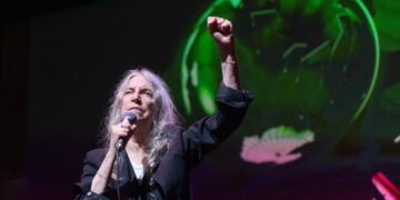 Патті Сміт переклала гімн України англійською |