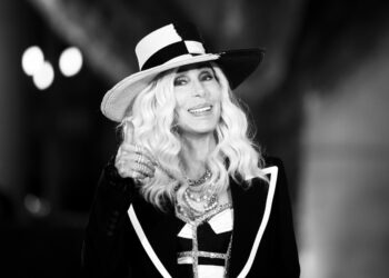 Певица Шер поддержала Украину |