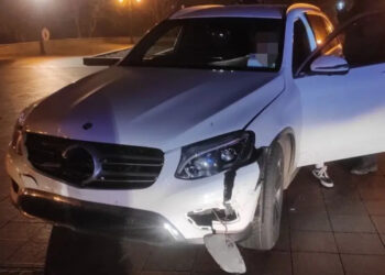 Пьяный водитель устроил гонки и сломал ограждения на Думской площади