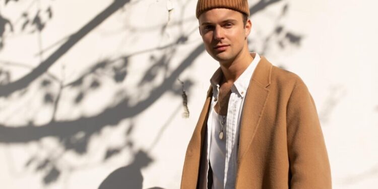 «Поруч»: український музикант Art Demur записав пісню на підтримку ЗСУ |