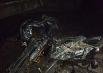 Сбил шлагбаум и попал под поезд: смертельное ДТП на переезде в Одесской области