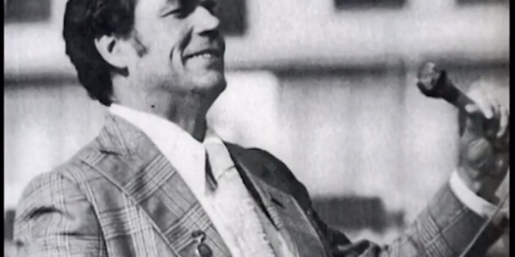 Що треба знати про Дмитра Гнатюка – легендарного виконавця пісень «Два кольори» та «Києве мій» |