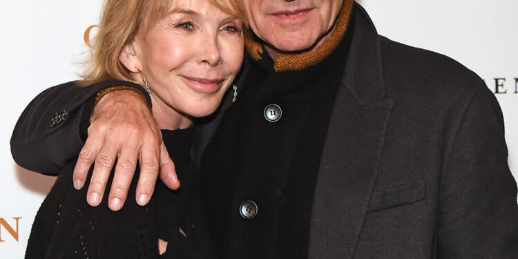 Стінг передав Україні значну фінансову допомогу |