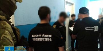 Требовали деньги за пользование квартирой пропавшей измаильчанки: полицейские предстанут перед судом (фото)