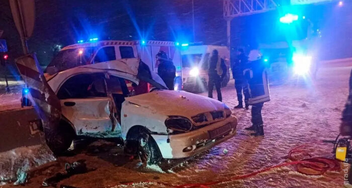 В Одессе водитель не справился с управлением и влетел в отбойник