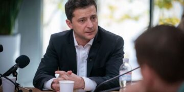 Зеленський заявив про тимчасову заборону продажу землі іноземцям