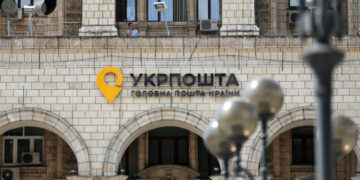 Укрпошта за два місяці війни доставила за кордон 926 тонн відправлень