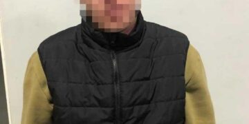 У Вінниці поліцейські затримали чоловіка з чималим, як для амфетаміну, пакунком. ФОТО | Кримінальні новини