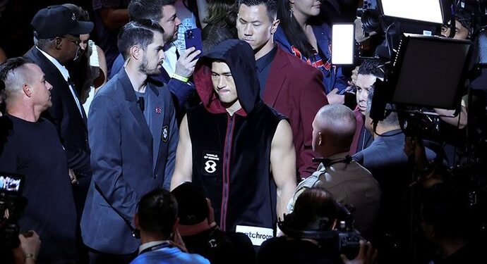 Дрозд считает, что в реванше с Альваресом Бивол потребует и гимн, и флаг, и любимую композицию