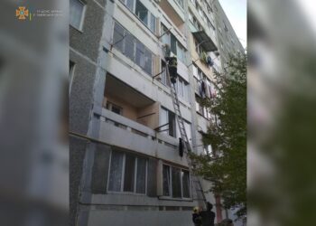 У Добротворі рятувальники зняли з четвертого поверху 11-річного хлопчика – Новини Львова та області