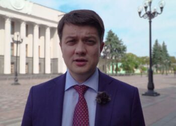 Лідер президентської партії на День Незалежності пообіцяв українцям «нову епоху» в житті держави