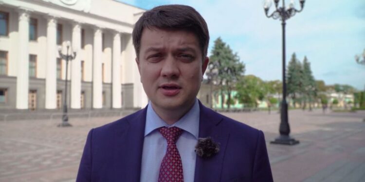 Лідер президентської партії на День Незалежності пообіцяв українцям «нову епоху» в житті держави