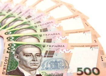 Скільки будуть отримувати керівники податкової та митної служб