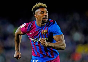 «Барселона» хоче зберегти Адама Траоре (4 мая 2022 г.) — Новости футбола