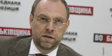 Народний депутат від «Батьківщини» привітав з Днем незалежності Панами президента України, нагадавши про офшори