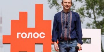Стало відомо, хто увійшов у першу тридцятку партії Вакарчука «Голос»