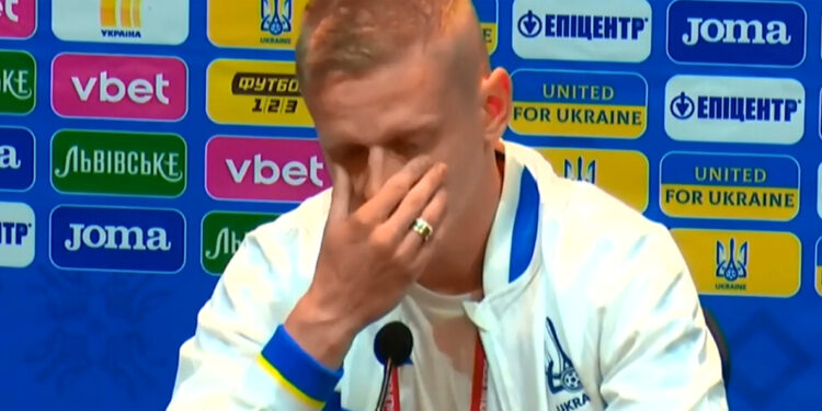 ВИДЕО: Зинченко не смог сдержать слёз перед матчем Шотландия — Украина, говоря о войне (31 мая 2022 г.) — Новости футбола