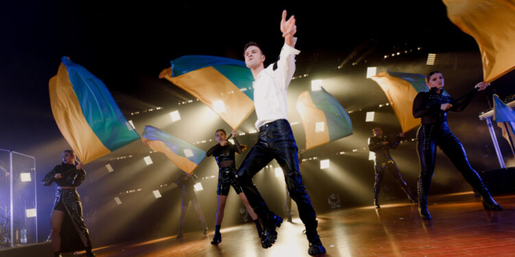 «Чекай мене»: Макс Барських присвятив новий трек поверненню додому |